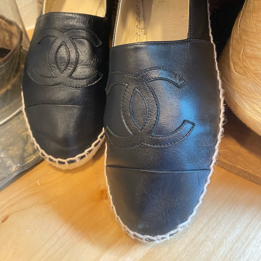 Authentic Chanel Black Leather Espadrille Shoes - Picture 2 of 16